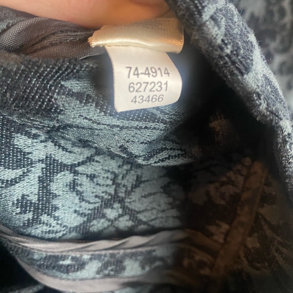 J. Jill Damask Velvet Blazer size 10 - Picture 9 of 10